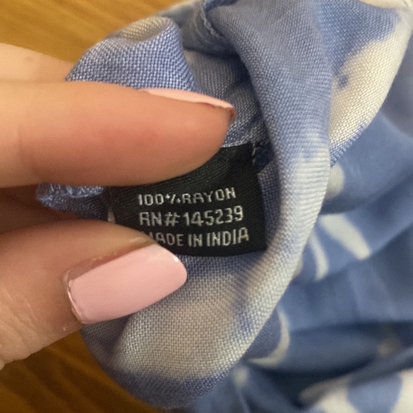 Style Envy Women’s Blue and White Tie Dye Shirt Size L - Picture 6 of 6